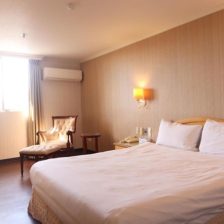 Hermes Hotel Hsinchu City Exterior photo