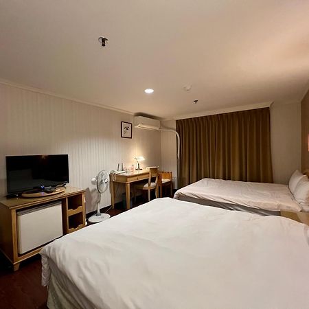 Hermes Hotel Hsinchu City Exterior photo