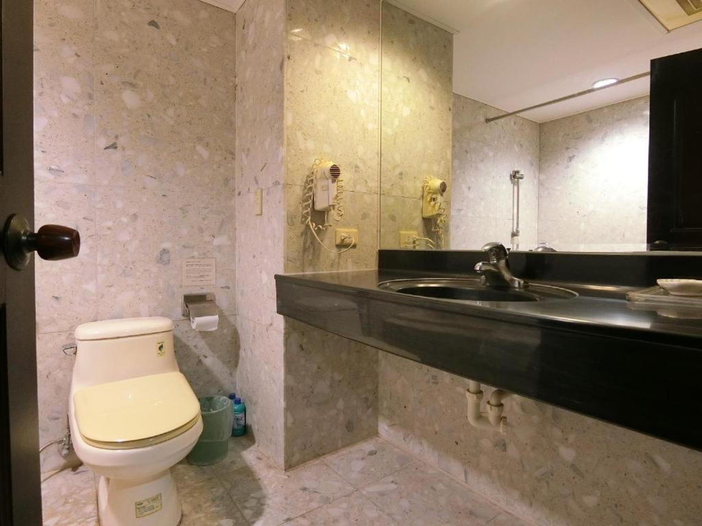 Hermes Hotel Hsinchu City Exterior photo